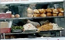 Vụ ngộ độc sau ăn bánh mì tại TP.HCM: Bộ Y tế yêu cầu điều tra nguồn gốc thực phẩm