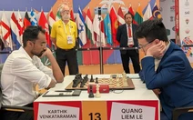 Lê Quang Liêm chia điểm tại ván đầu tiên vòng 4 World Cup cờ vua 2025