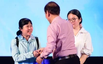 200 triệu đồng tặng hai sinh viên ĐH Y Dược TP.HCM và ĐH Văn Hiến bất hạnh và quá kiên cường