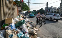 Tuyến đường nối 3 trục vành đai ngổn ngang sau 9 năm mở rộng, dân ngột ngạt vì bụi và rác