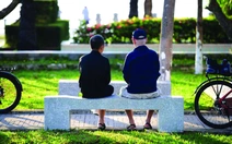 Chăm sóc tuổi già - xin đừng nửa thương nửa nợ