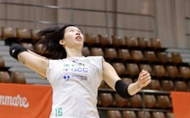 Thanh Thúy tiếp tục chơi hay khiến 2 sao bóng chuyền Thái Lan ngậm ngùi