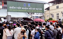 Người xếp hàng xuyên đêm mua nhà ở xã hội: Niềm hy vọng an cư của nhiều người