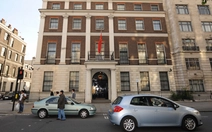 Trung Quốc phản ứng gắt trước cáo buộc gài gián điệp của Anh