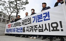 Sinh kế bị đe dọa, các chủ nhà hàng thịt chó Hàn Quốc đồng loạt kiện chính phủ