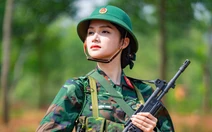 Cứ sau Sao nhập ngũ, Hương Giang lại đi thi hoa hậu