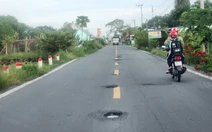Vì sao quốc lộ 63 vừa láng nhựa lại xuống cấp, nhiều ổ gà?