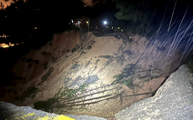 Toàn bộ mặt đường đèo Mimosa Đà Lạt bị cuốn trôi, đứt gãy hoàn toàn