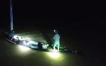 Tặng giấy khen cho nhiều người cứu giúp dân trong dòng nước lũ