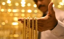 Tỉ phú Ấn Độ làm giàu từ cơn sốt vàng