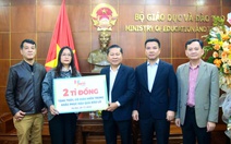 Món quà ý nghĩa tặng thầy cô vùng bão lũ miền Trung nhân ngày 20-11