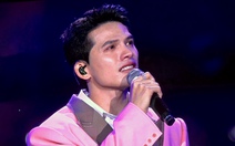 Quốc Thiên khóc trong concert 10.000 khán giả, ủng hộ 200 triệu về đồng bào miền Trung