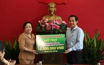 Bà con vùng lũ Phú Yên cũ nhận vạn tấm lòng của người dân cả nước