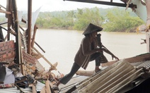 Nhà sập, đường hở ‘hàm ếch’ ở Phú Yên cũ sau khi nước rút