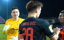 CLB Ninh Bình thoát thua bằng quả 11m phút 89