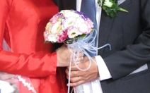 Nhiều bạn trẻ ngán ngẩm vì tìm người yêu khó như… hái sao, huống gì kết hôn