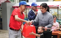 'Người ta cho mình, mình chưa cần dùng đến thì mình san sẻ cho đồng bào miền Trung'