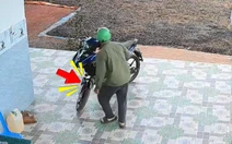 Thanh niên sững sờ nhìn bánh xe thi triển skill... 'phân thân'