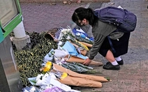 Hong Kong để tang 3 ngày các nạn nhân trong vụ cháy chung cư kinh hoàng