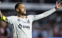 Fan lo lắng khi Neymar phớt lờ cảnh báo của bác sĩ