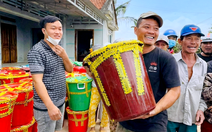 Lý do nhiều người xúc động trước những thùng cứu trợ kiểu 'túi mù'