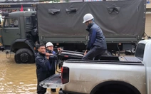 Các nhà mạng triển khai xe phát sóng dã chiến ứng phó với bão số 13