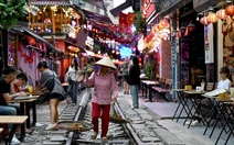 Nikkei Asia: Việt Nam đón 'cơn sóng vàng' du khách Trung Quốc