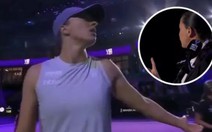 Iga Swiatek yêu cầu vị khán giả say xỉn ra khỏi sân ở Saudi Arabia