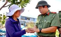 Bộ Công an trao 40 tấn nhu yếu phẩm cho người dân Gia Lai sau bão Kalmaegi