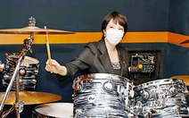 Nữ thủ tướng mê rock của Nhật Bản