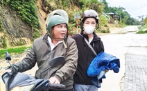 Trưởng thôn người Cơ Tu bị gấu tấn công đã được xuất viện