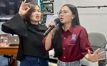 Sinh viên học đa kỹ năng ở báo Tuổi Trẻ cùng ca sĩ Thu Phượng