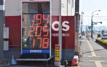 Nhật Bản chính thức bỏ thuế xăng dầu tạm thời