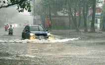 Mưa lớn gây ngập cục bộ nhiều tuyến đường ở Phan Rang