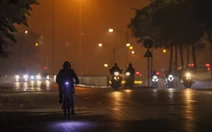 Sáng nay, ô nhiễm không khí ở Hà Nội chuyển sang cảnh báo tím, người dân cần hạn chế ra ngoài