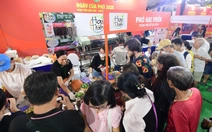 50.000 lượt khách đổ về trong ngày đầu ăn phở, thanh toán không tiền mặt lên ngôi