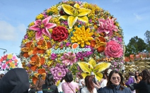Bó hoa tươi khổng lồ ở Đà Lạt xác lập kỷ lục Việt Nam