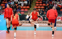 Chung kết bóng chuyền nữ Việt Nam - Thái Lan (17h35): Hàng ngàn khán giả đã đến sân