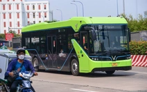 Đến năm 2030, 100% xe công vụ ở TP.HCM sử dụng điện, năng lượng xanh