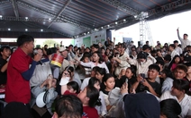 Bà con Tây Ninh cùng nghệ sĩ gửi yêu thương đến các em nhỏ trong 'Mái ấm gia đình Việt'