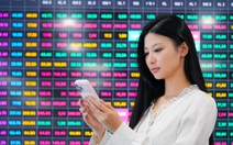 VN-Index lội ngược dòng, gần 500 mã tăng giá