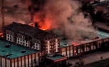 Đụng độ biên giới Thái Lan - Campuchia sang ngày thứ 11: Xe tăng phá hủy sòng bạc ở Campuchia