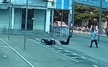 Thanh niên chạy xe máy nhảy như ngựa khi thi bằng lái