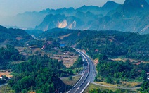Ngắm cao tốc ngàn tỉ sắp thông tuyến 'mạch máu' giao thương biên giới Việt - Trung