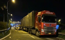 Tai nạn xe cứu thương 3 người chết: Xe đầu kéo đậu trên đường nhánh 'cấm dừng, cấm đỗ'