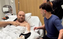 Người hùng ngăn xả súng ở Úc nhận tấm séc quyên góp hơn 1,6 triệu USD