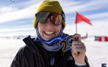 Nữ runner đầu tiên vô địch Giải marathon Nam Cực