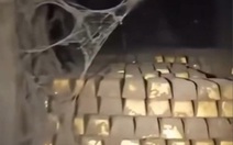 Thực hư video về hang động chứa đầy vàng ở Syria?