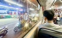 Đi xe buýt ngắm phố phường