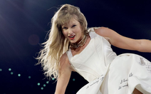 'Món quà' Noel trị giá 1 triệu USD của Taylor Swift